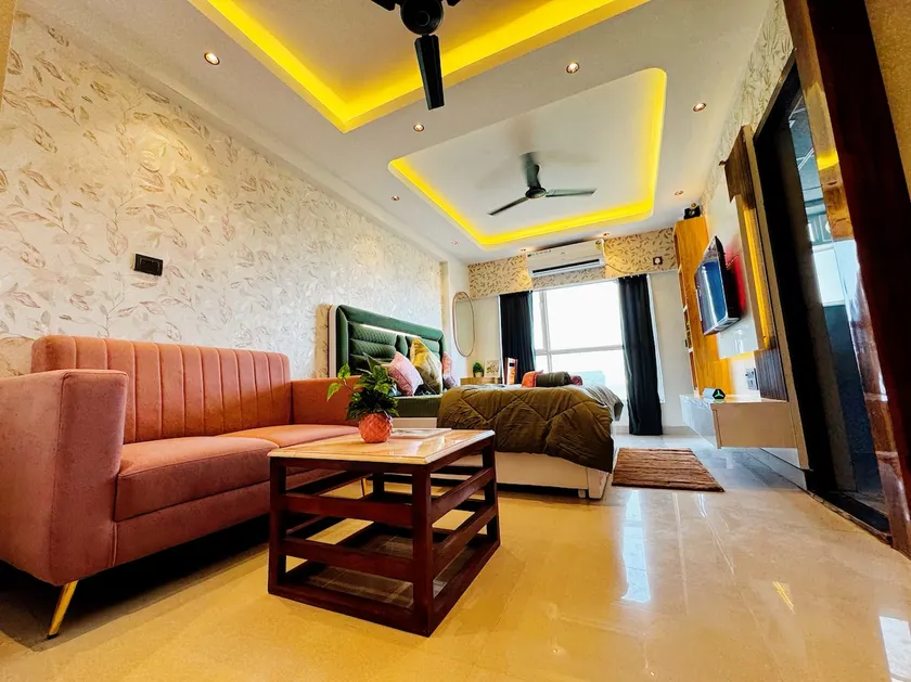 Sage Luxe Retreat | Luxury Studio Apartment - Image 1