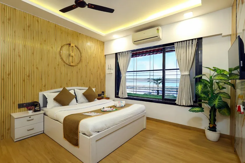 NESCO Exhibitor Choice- 5 BHK Entire Villa w Chef - Image 1