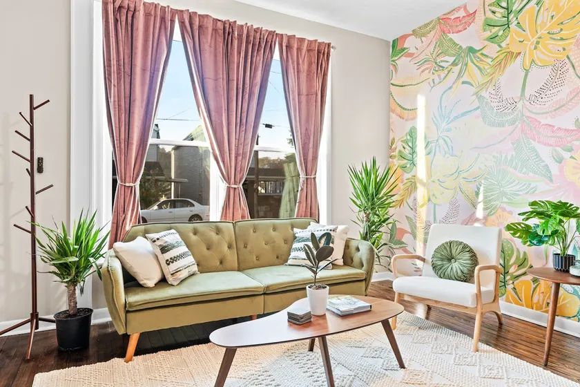 Tropical Vibrant Modern Home Near Downtown Cincy - Image 1