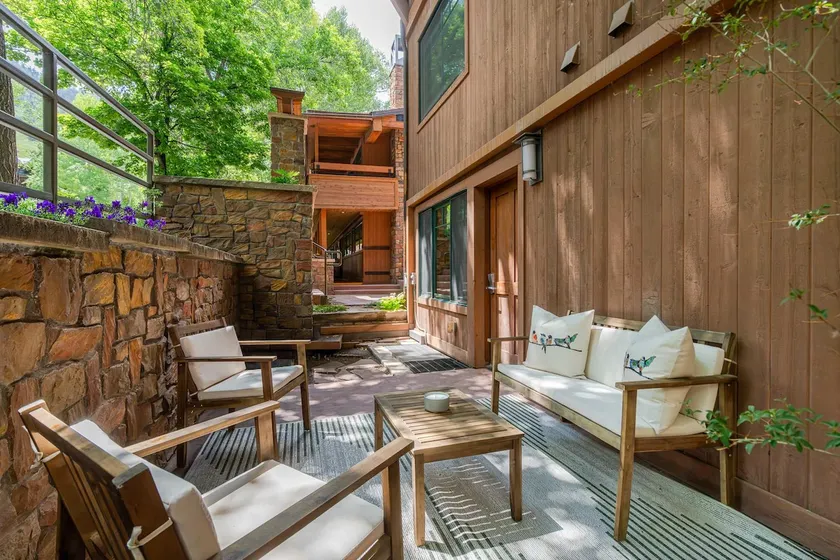 Updated Aspen Core 3/3 with AC, Pool & Hot Tub - Image 1