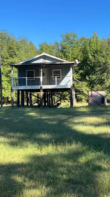 Deltas Poor Man Hunting Camp - Image 1