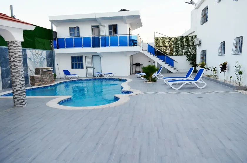 Breeze 2 /Beautiful Apartment with Shared pool - Image 1