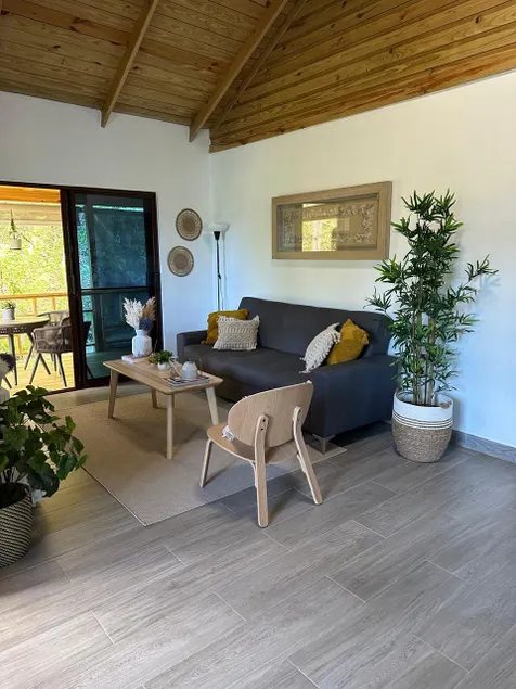 Spacious Family-Friendly Home - Image 1