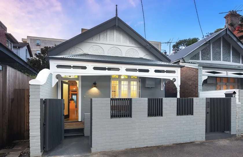 Manly beach house - Image 1