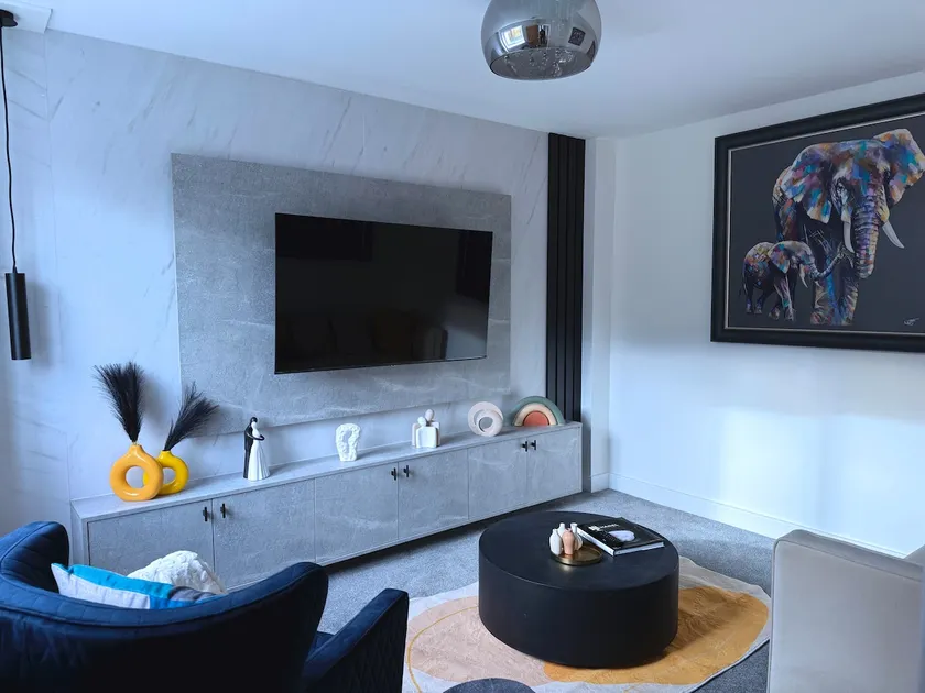 Adeluxe Home - Entire Luxury 2-Bedroom House - Image 1