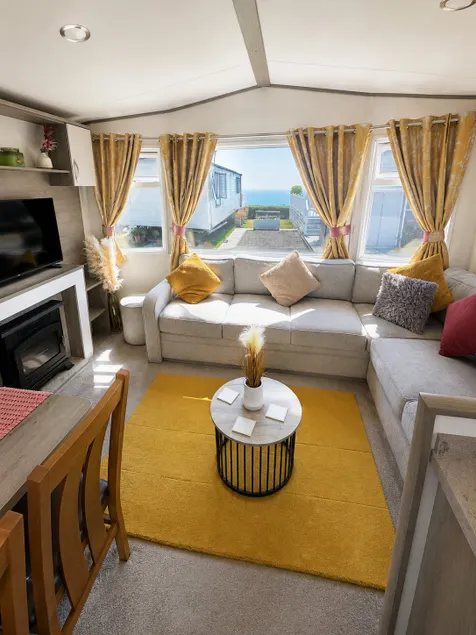 Holiday home in Durdle door with stunning Sea view - Image 1