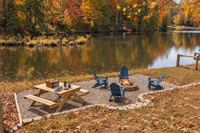 Lakeside Cabin w/ Outdoor Kitchen and Hot Tub! - Image 1