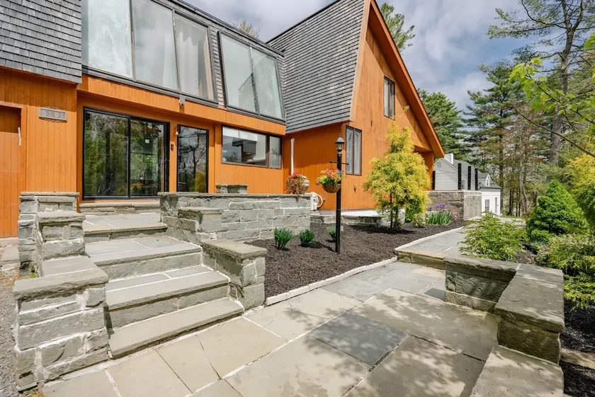 Spacious Rustic Lodge w. Pool, Fire Pit & Tennis - Image 1