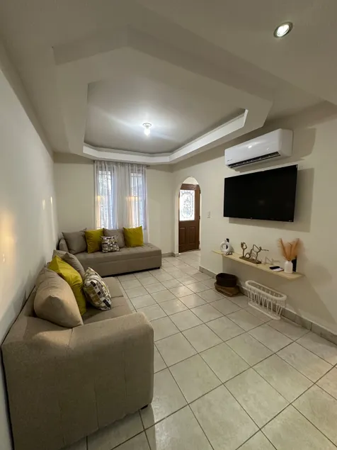 Casa Real - Image 1