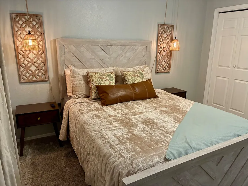 Emery’s Place - Game Room, 2 king beds, WT & PDC - Image 1