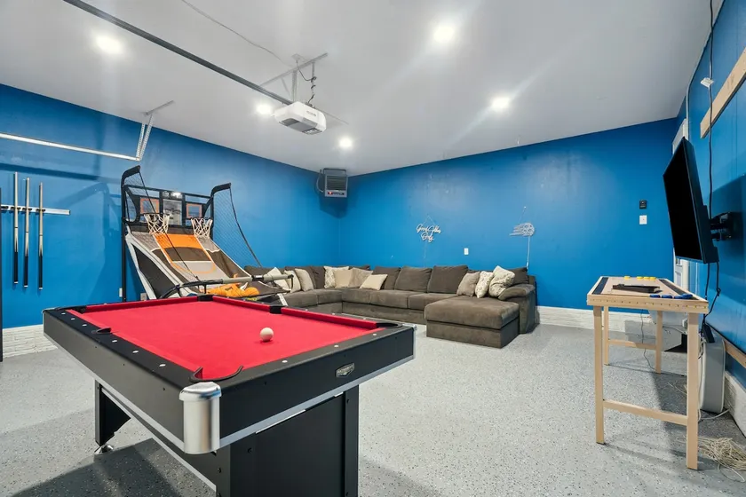 Game Room | Firepit | 2 Master Suites | BBQ Grill - Image 1