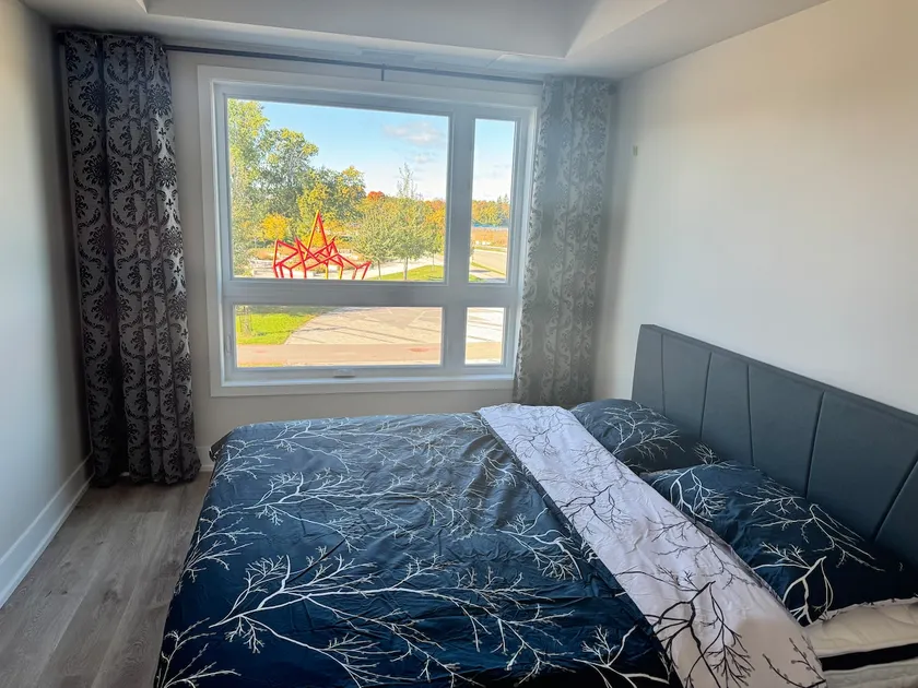 New Luxury Condo Hostel in Ottawa Downtown - Image 1