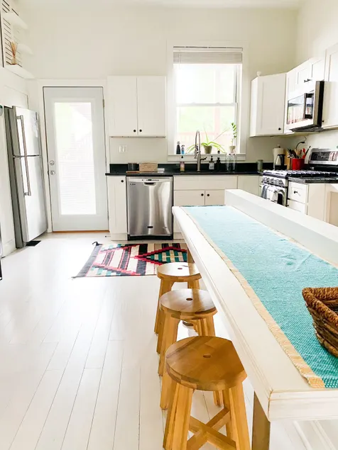 Peaceful Living in Wicker Park! - Image 1