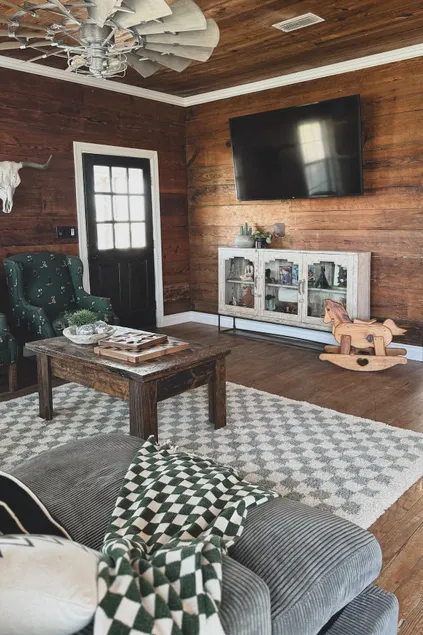 The Cowboy Cabin @ 2FLY CattleCo - Image 1