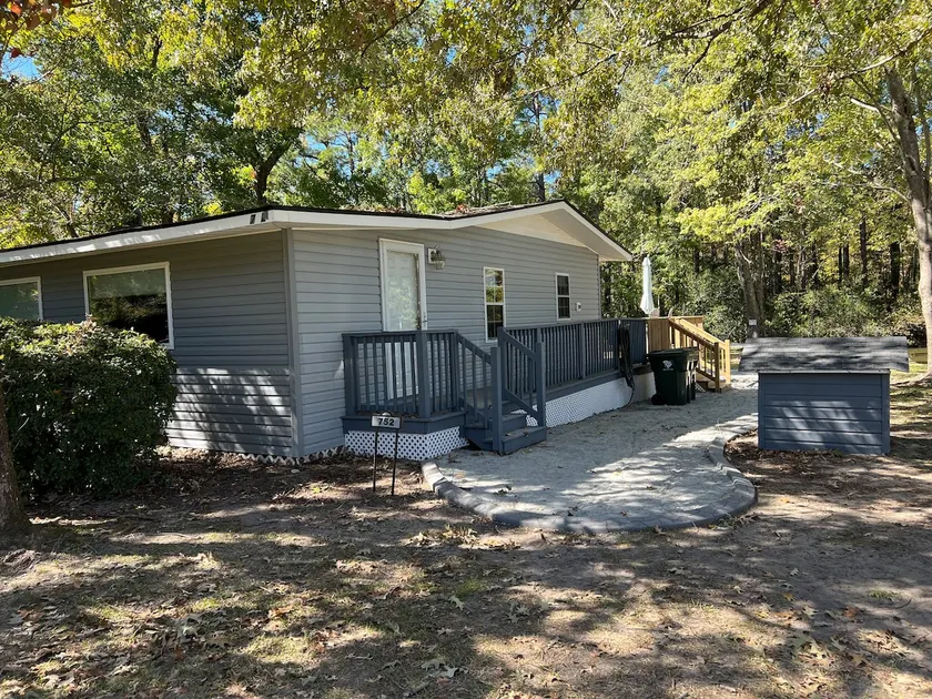 Cutest Cottage on the Lake - Image 1