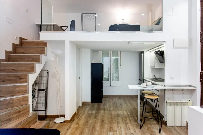 Industrial style duplex apartment - Image 1