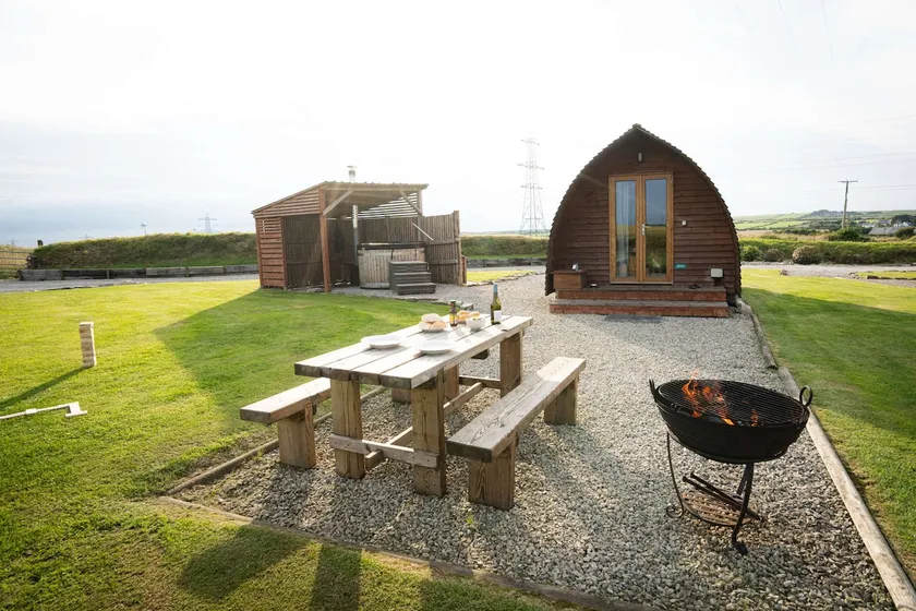 Standard-Hot Tub-Cabin-Private Bathroom with - Image 1