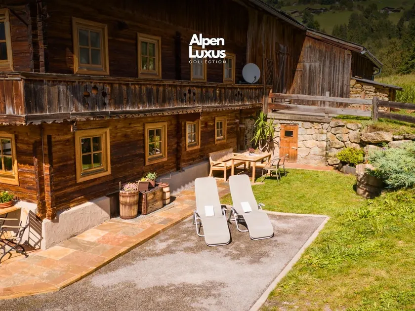 Tiroler TRAUMHAUS - a holiday home with mountain views and a garden - Image 1