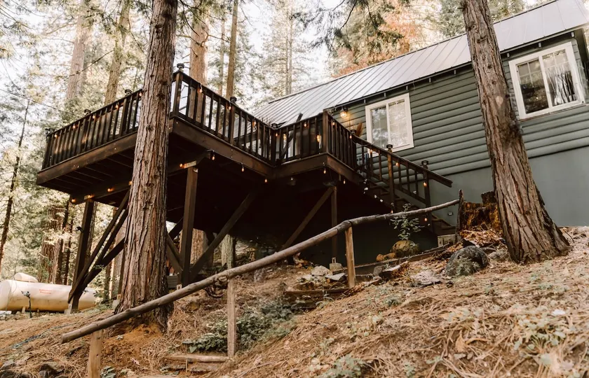 Cozy Cabin with Arcade Loft - Image 1