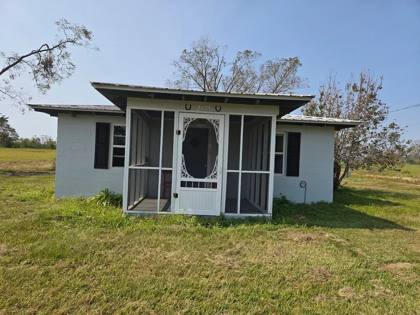 Quaint & cozy tiny home - Image 1