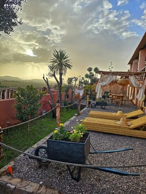 Quiet villa with panoramic view, city center - Image 1