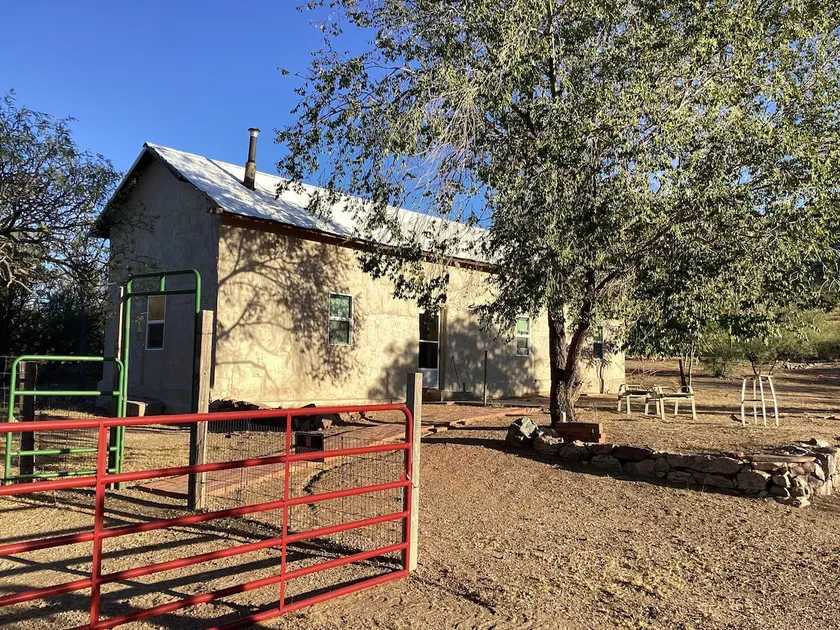 Stage house in Dos Cabesas - Image 1