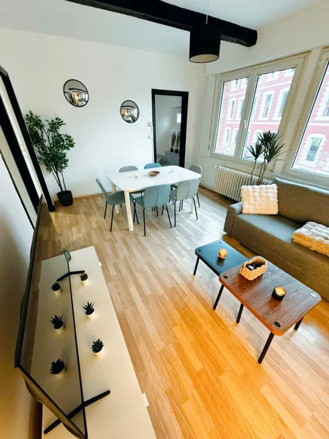 Le Réunissant: 6-bed house, 4 bedrooms, Central - Image 1