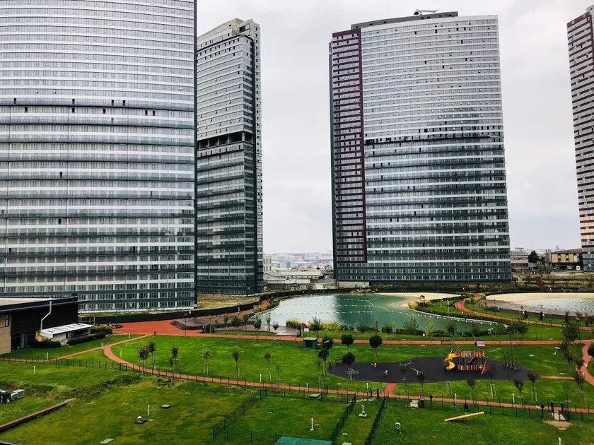 1+1 with a view within the site - Image 1