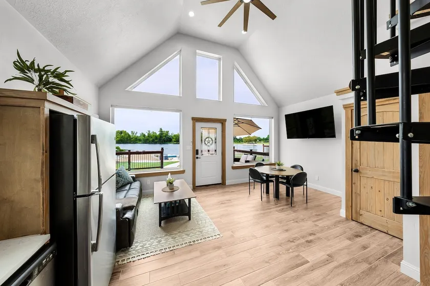 Cabin #1: Private Beach, Hot Tub & Koi Swim Pond - Image 1