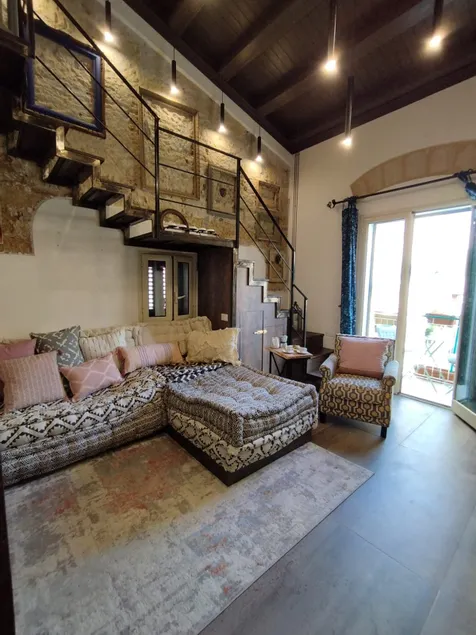 Cozy Loft - Image 1
