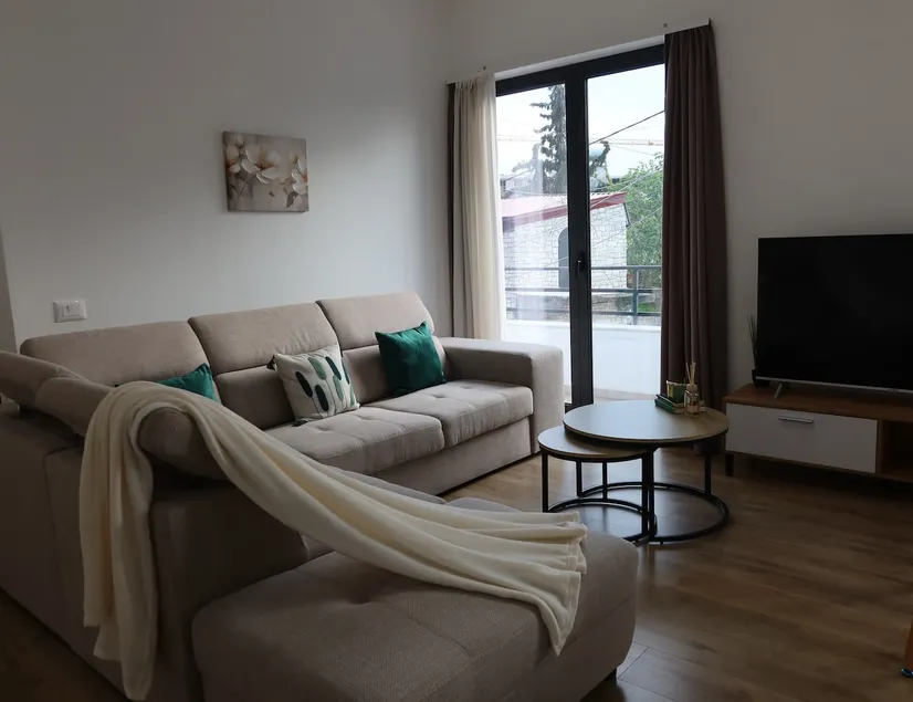Spacious apartment with Balcony and City - Image 1