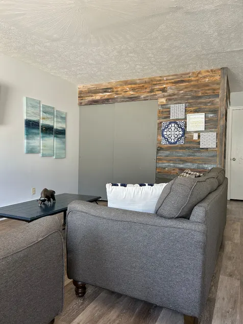 Cozy warm modern apartment - Image 1