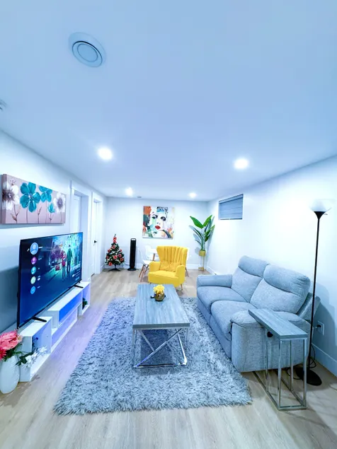 Cozy New Home in Moncton Near Casino&Magnetic Hill - Image 1