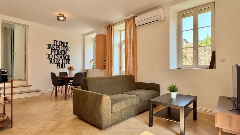 House for 4 people, terrace, garden, air conditioning & TV/Wi-Fi - Image 1