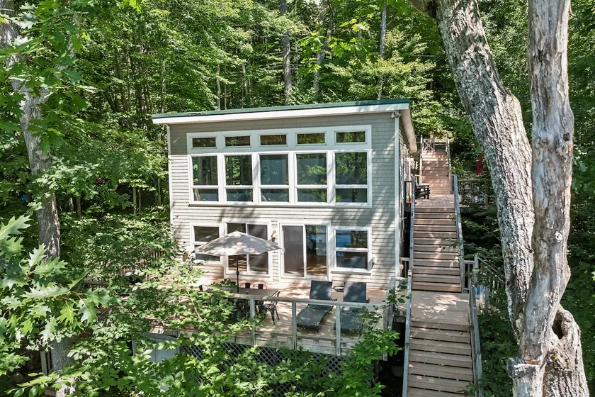Modern lakefront home on Sebago Lake in Maine - Image 1