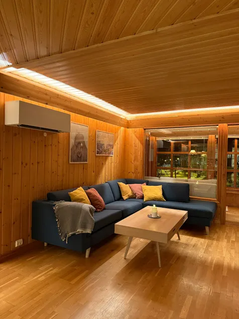 Charming and spacious wooden house in the middle of the city center - Image 1