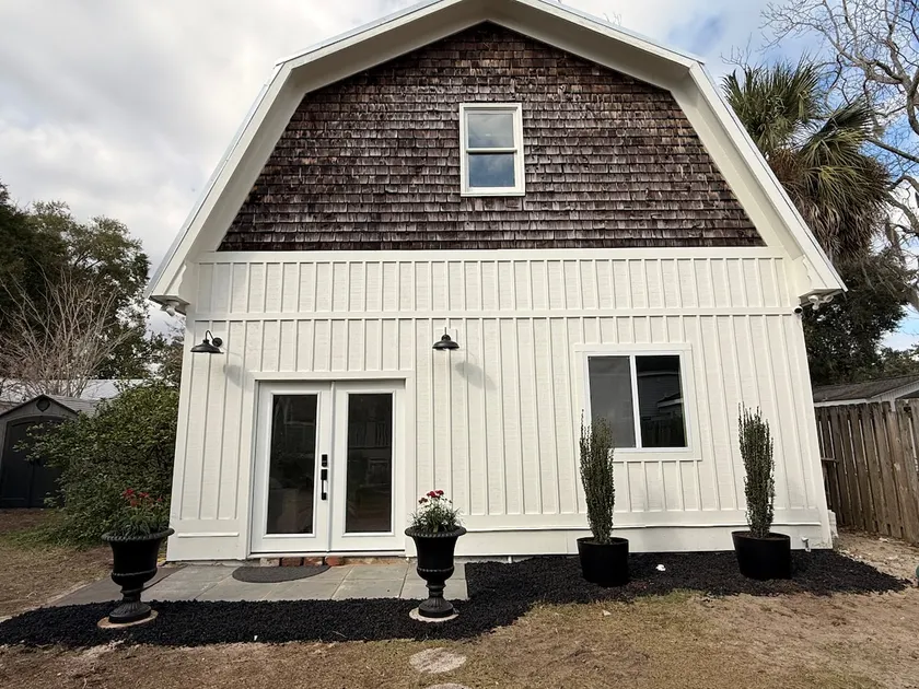 Farmhouse Chic-Private Floor - Image 1