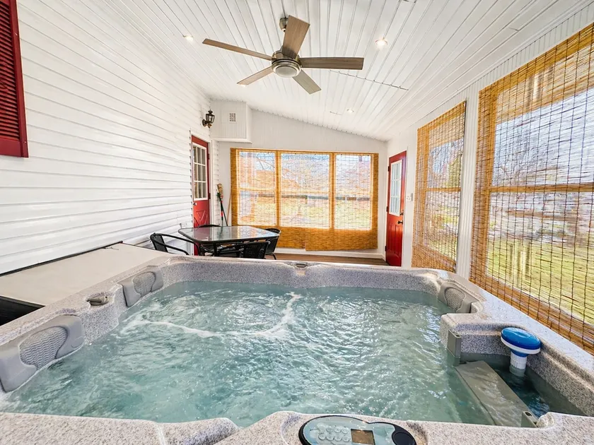 Ruby Oasis•Hot Tub•Best Stay | Sleeps 8•Near WEC - Image 1