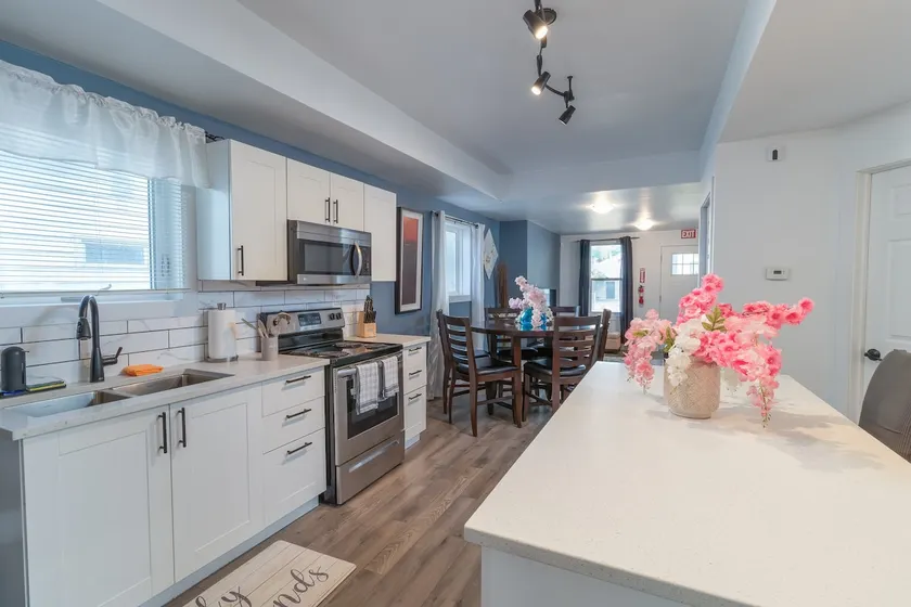Comfy |4 Bedroom| Family Getaway - Image 1