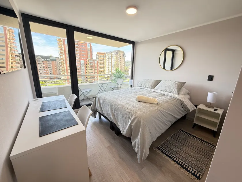 Modern apartment - Image 1