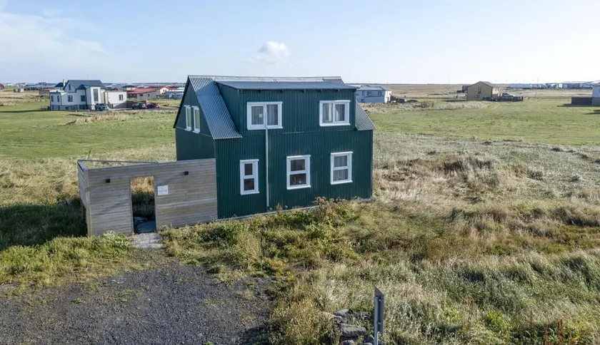 Luk House - Image 1