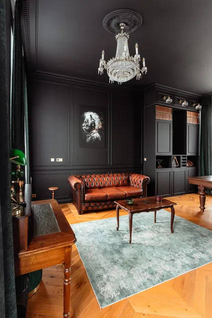 Chic Apartment: Billiards and Fireplace - Image 1