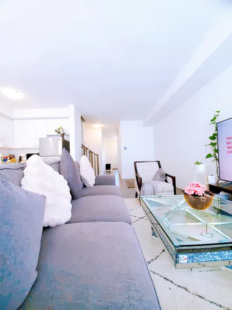 3-BR Home | King | 75” TV | Near Falls | Parking - Image 1
