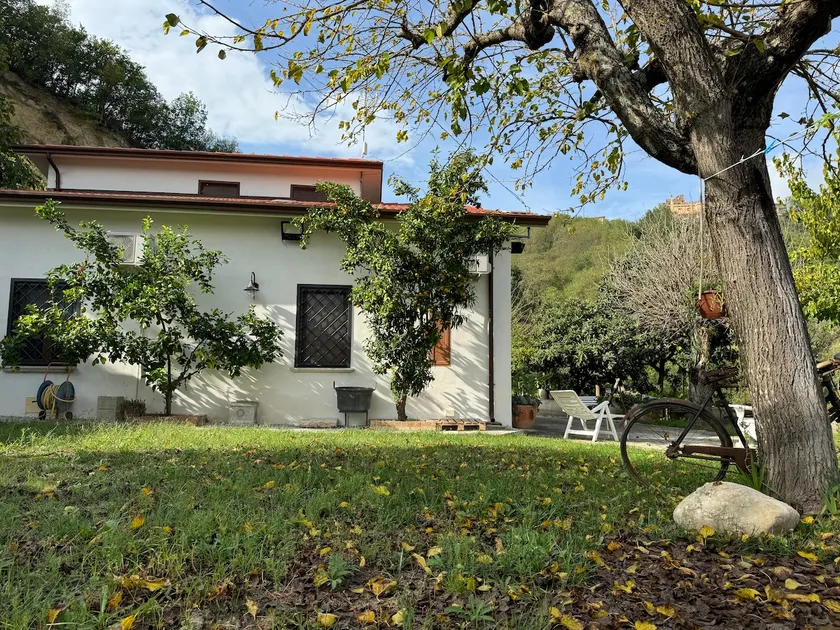 Country Villa with Garden | La Ripa delle Janare - Image 1
