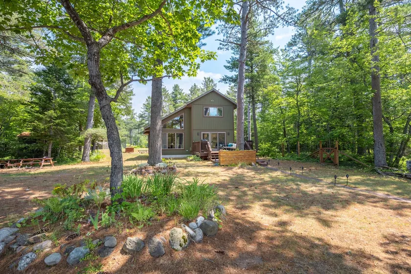 Modern Lake Abode Fish/Kayak/Bike/Ski/Swim/Sauna! - Image 1