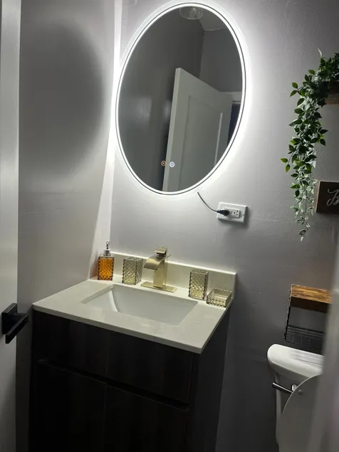 Independent suite with Private entrance - Image 1