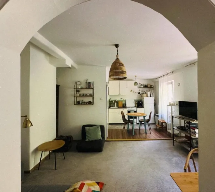 Apartment above the cinema - Image 1