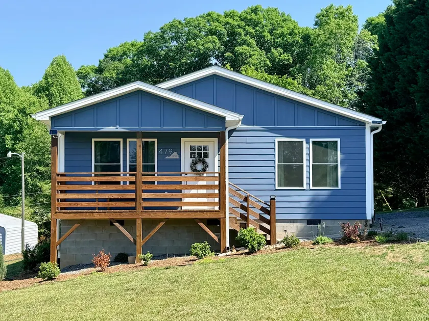 Charming Bungalow on VA/NC Line - Image 1