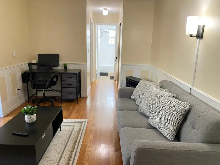 Premium convenient stays Apt 3 - Image 1