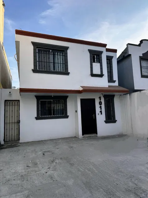 Complete house in a very central area for 6 people - Image 1